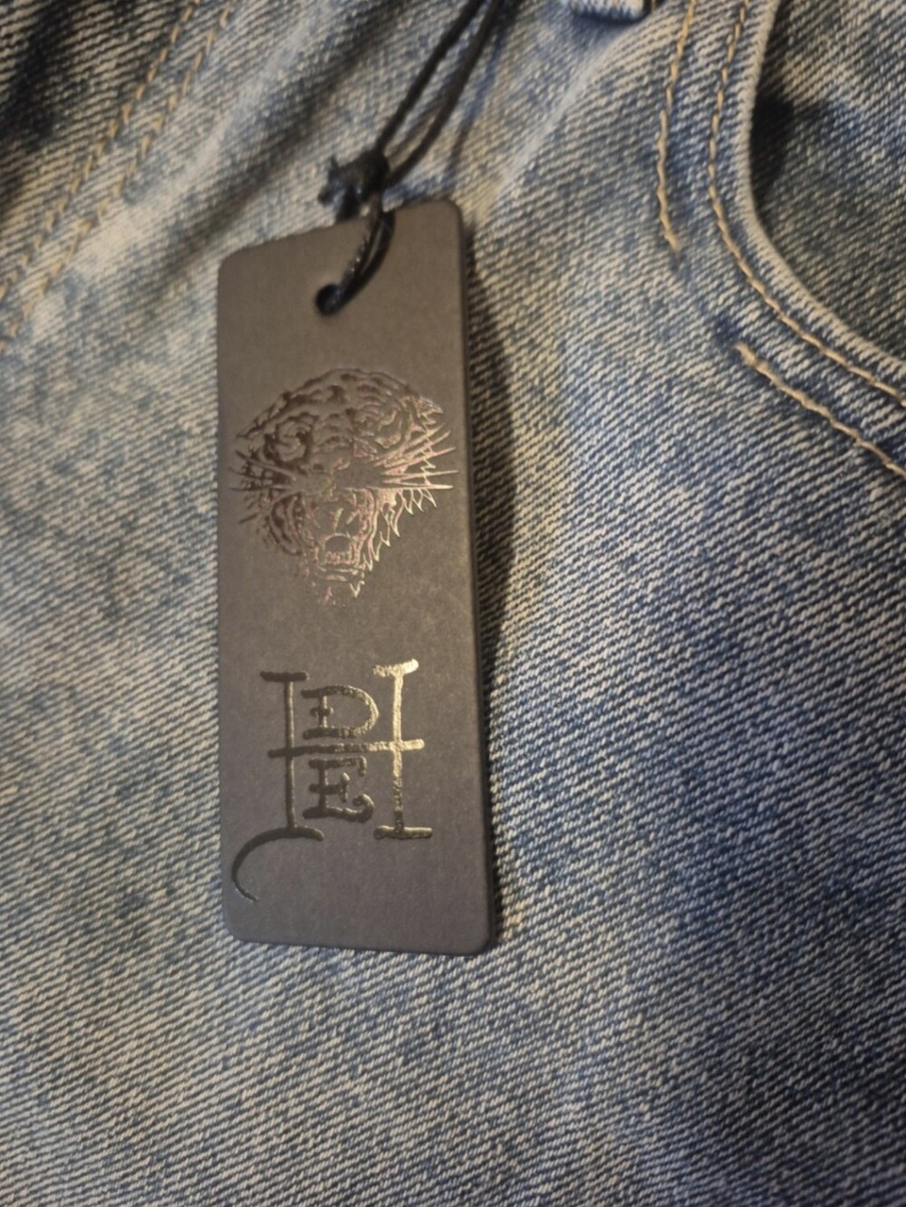 Ed Hardy Women's Baggy Light Wash Jeans Size 30 - Picture 5 of 8